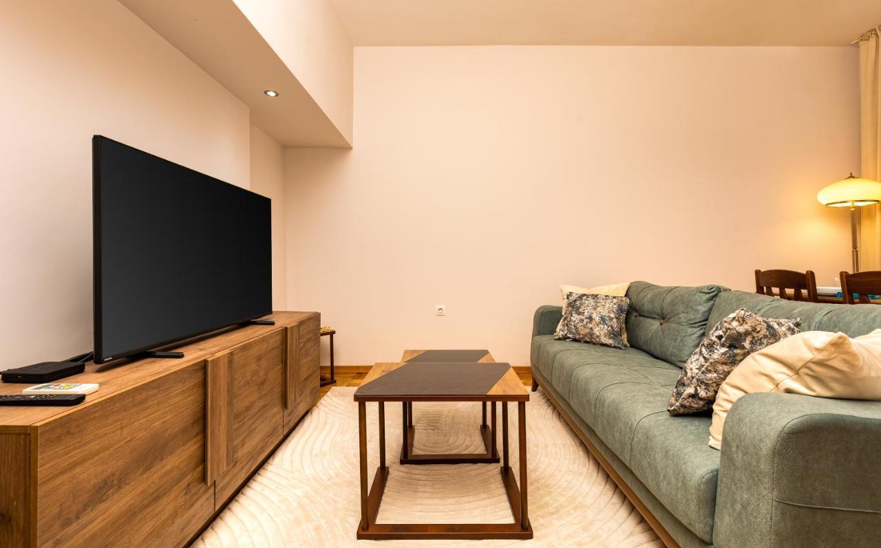Bright Plovdiv Escape: Modern & Cozy 1Bd Apartment Esterno foto
